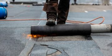 Emergency Flat Roof Repair in Arizona: Signs You Need Help